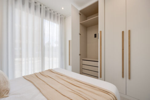DORMITORIO 1 ARMARIO